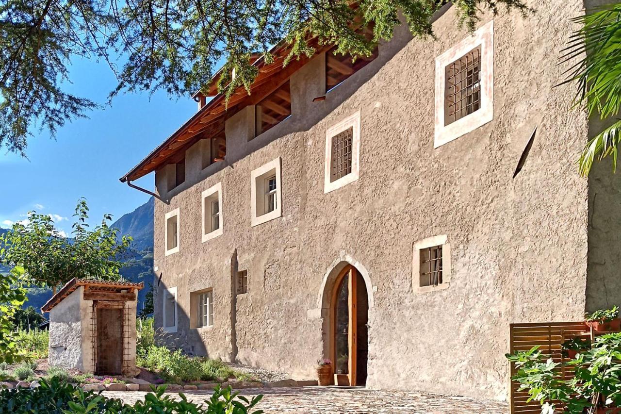 St. Vigilius Modern Historic Apartments Nals Exterior foto