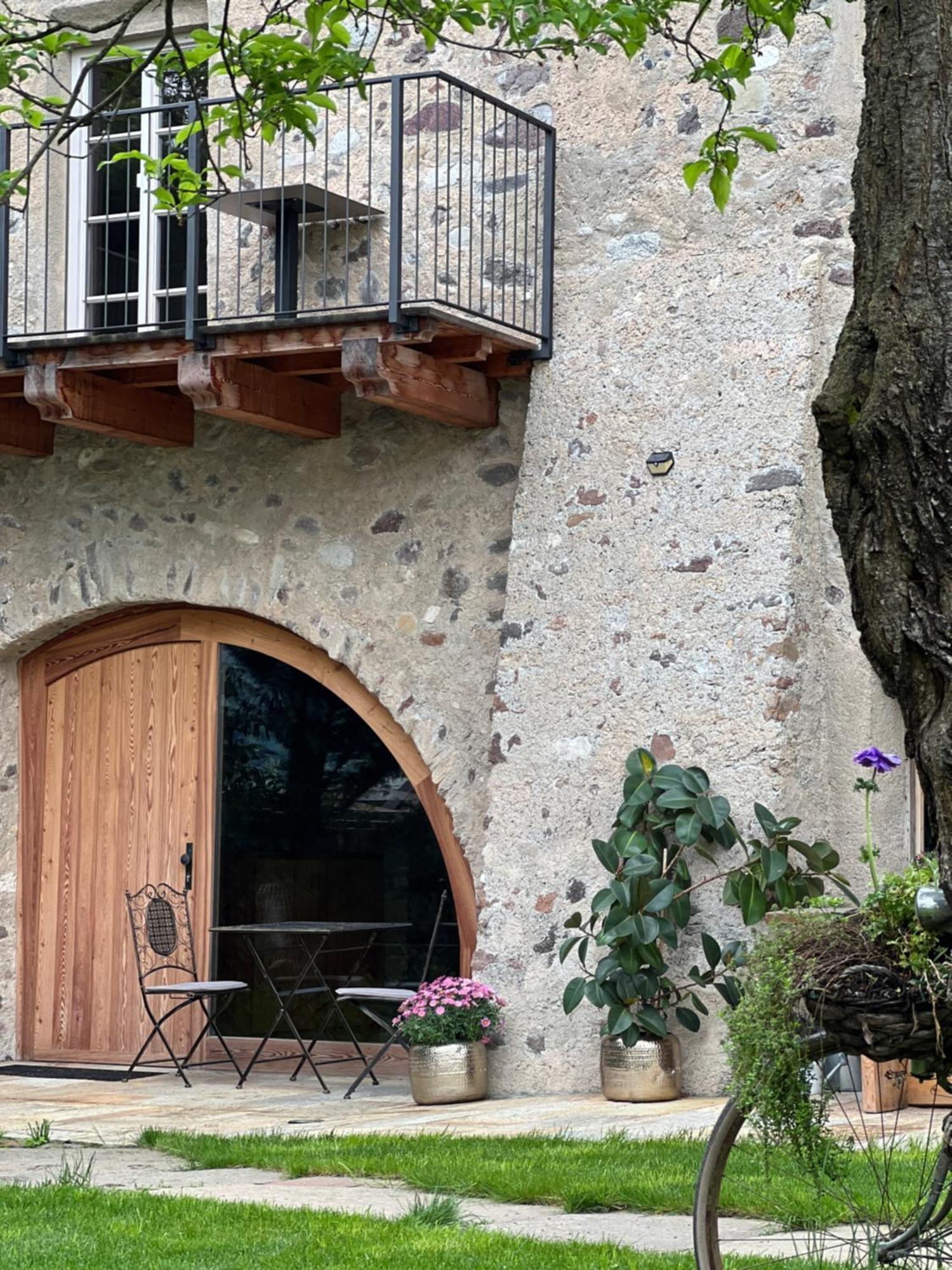 St. Vigilius Modern Historic Apartments Nals Exterior foto